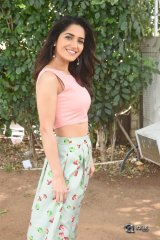 Ruhani Sharma New Photos